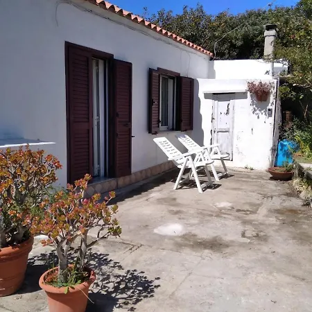 Casa Via Trinita * La Maddalena (Sassari)